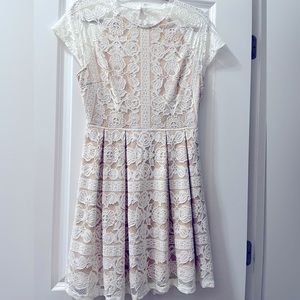 Francesca’s White/Cream Lace Open Back Dress - Size Medium